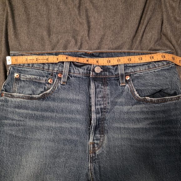 Levis straight leg button fly - Picture 5 of 5